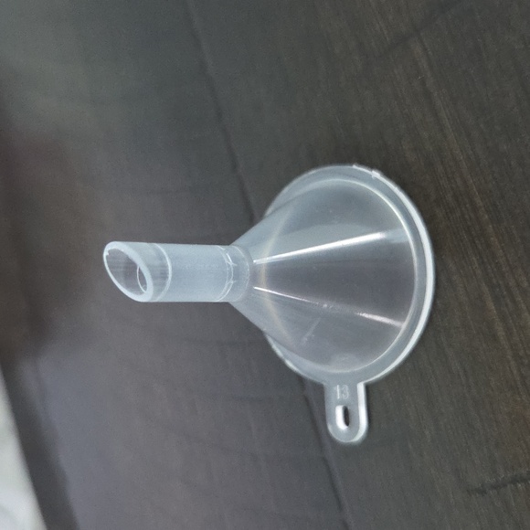 (BUY NOW)10pcs Mini Funnel, Multifunctional Transparent Plastic, NEW - Picture 4 of 5